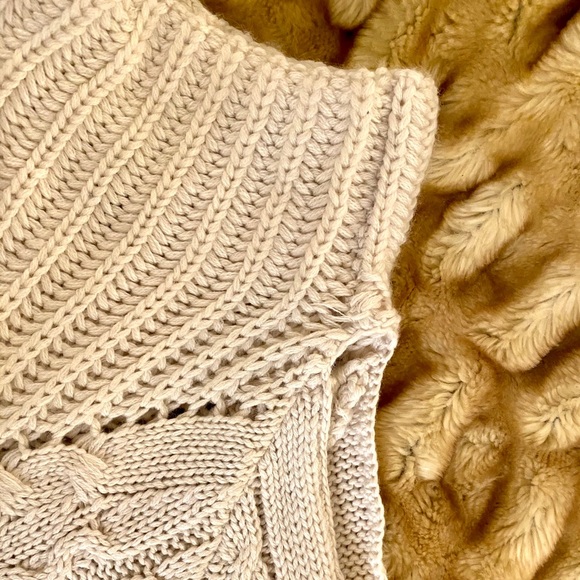 Marciano Cream Oversized Cable Knit Sweater π€ Off-Shoulder Luxe Cozy | Size M - Picture 4 of 7